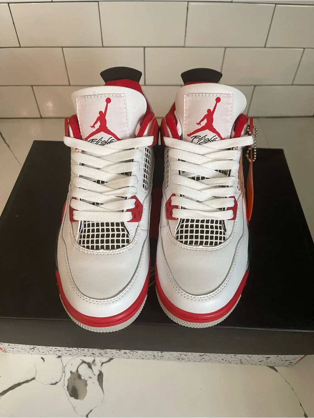 Men’s Retro 4 Fire Red Size 5.5.